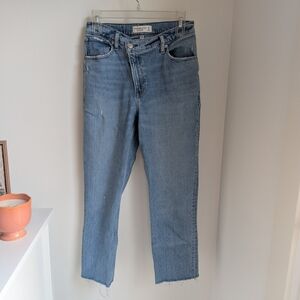 Abercrombie & Fitch 90s Ultra High Rise Curve Love Size 4/27 Raw Hem Denim